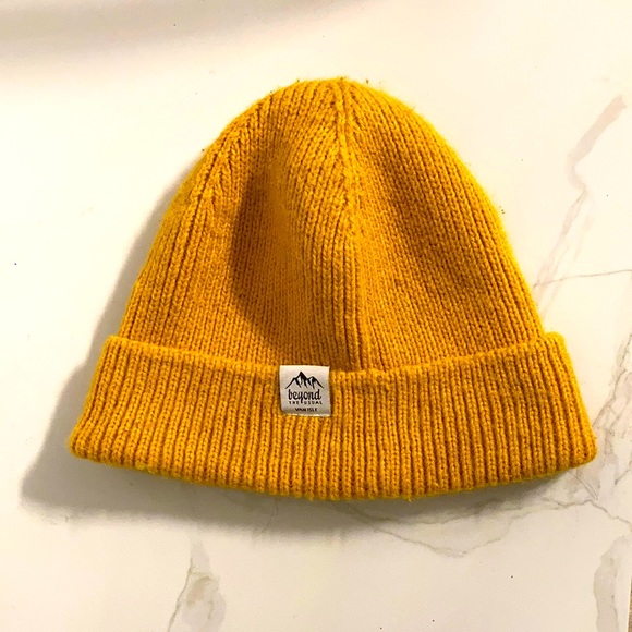 beyond the usual Other - Beyond The Usual Yellow Beanie